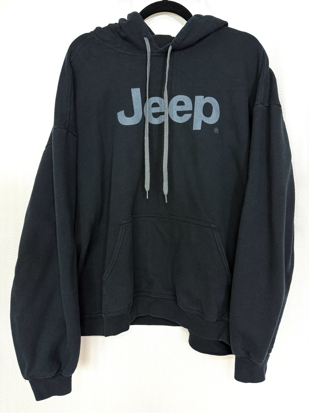 Gildan Black Men’s Jeep Hoodie with Gray Jeep Logo Size 2XL